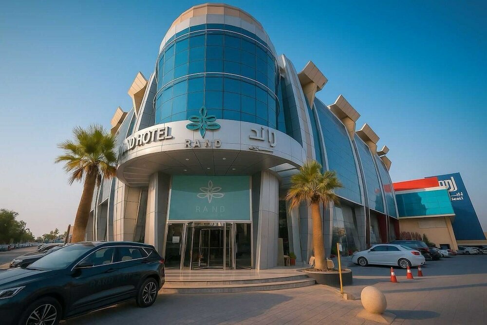 Фото Sunday Business Avenue