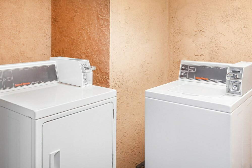 Фото Days Inn by Wyndham Barstow