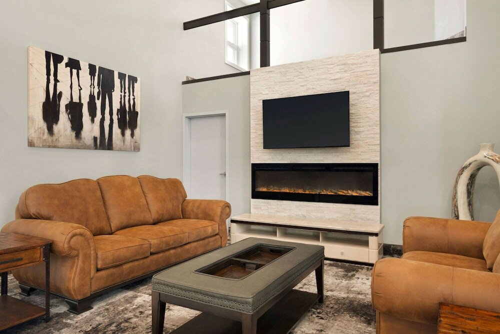 Фото Days Inn by Wyndham Wainwright