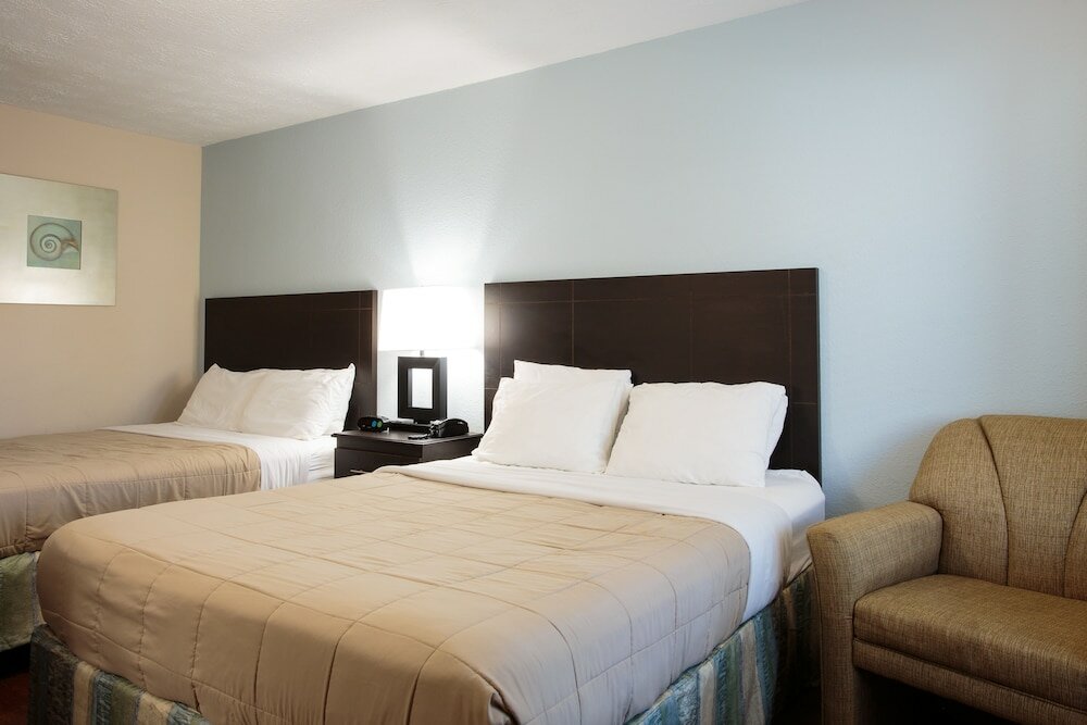 Фото Southern Oaks Inn