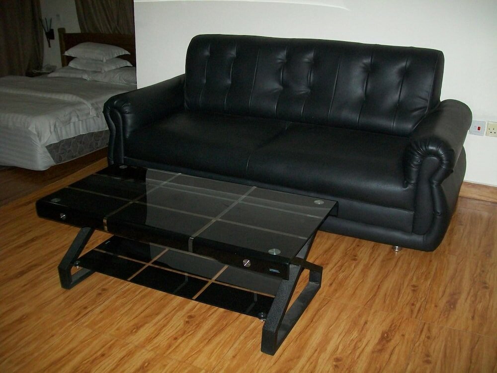 Фото Ampomaah Hotel