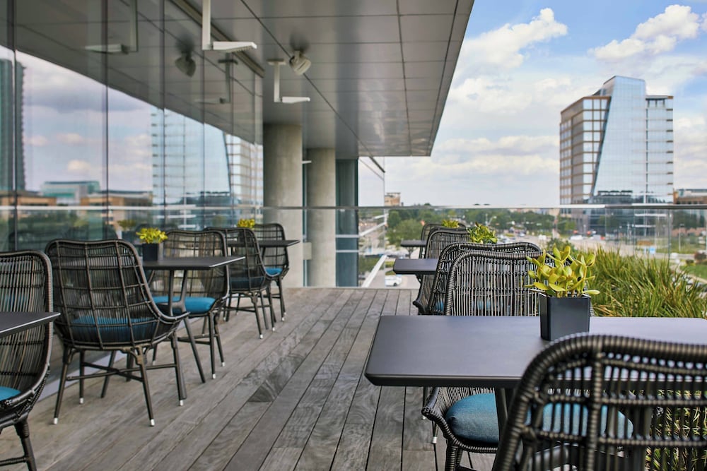 Фото Renaissance Dallas at Plano Legacy West Hotel