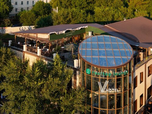 V Hotel&Rooftop Lounge