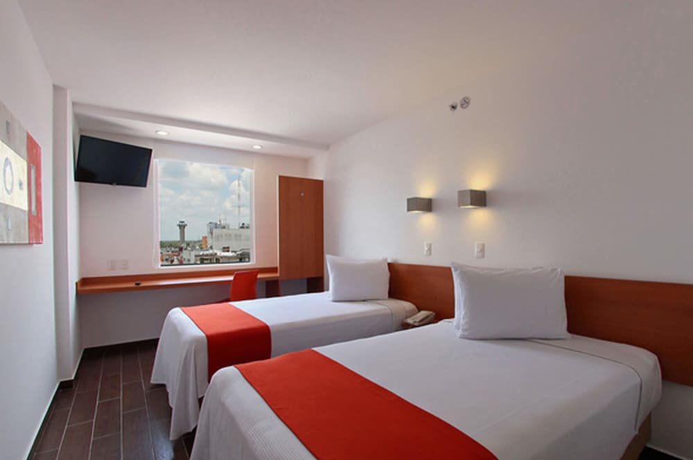 Фото One Guadalajara Centro Historico