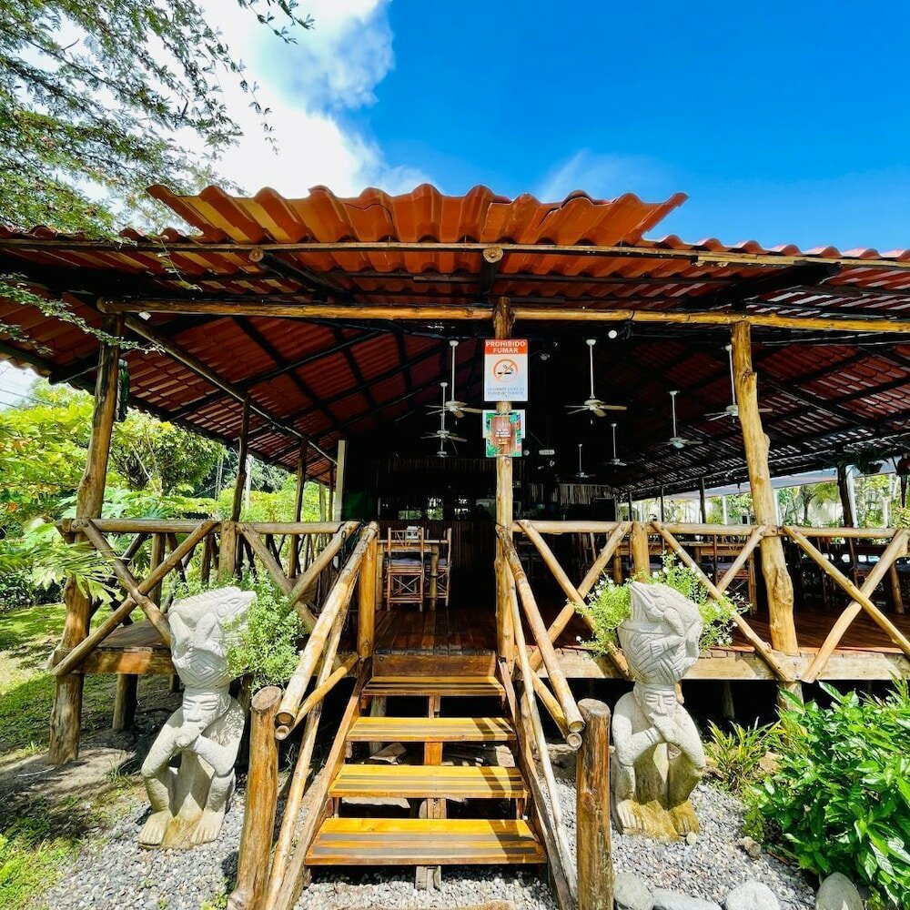 Фото Cocomar Beachfront Hotel and Island Resort