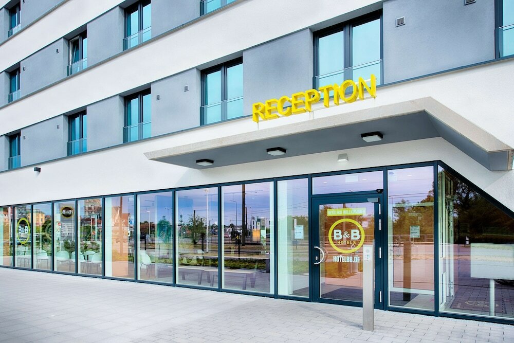 Фото B&b Hotel Rostock-Hafen