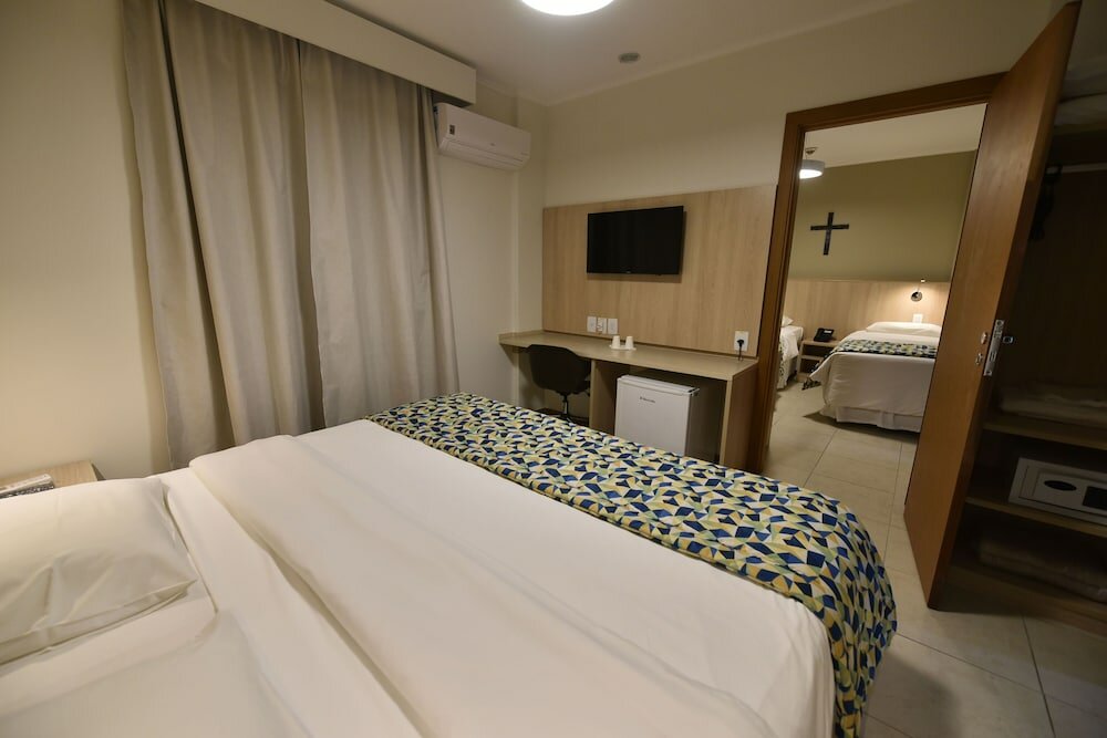 Фото Hotel Rainha dos Apóstolos