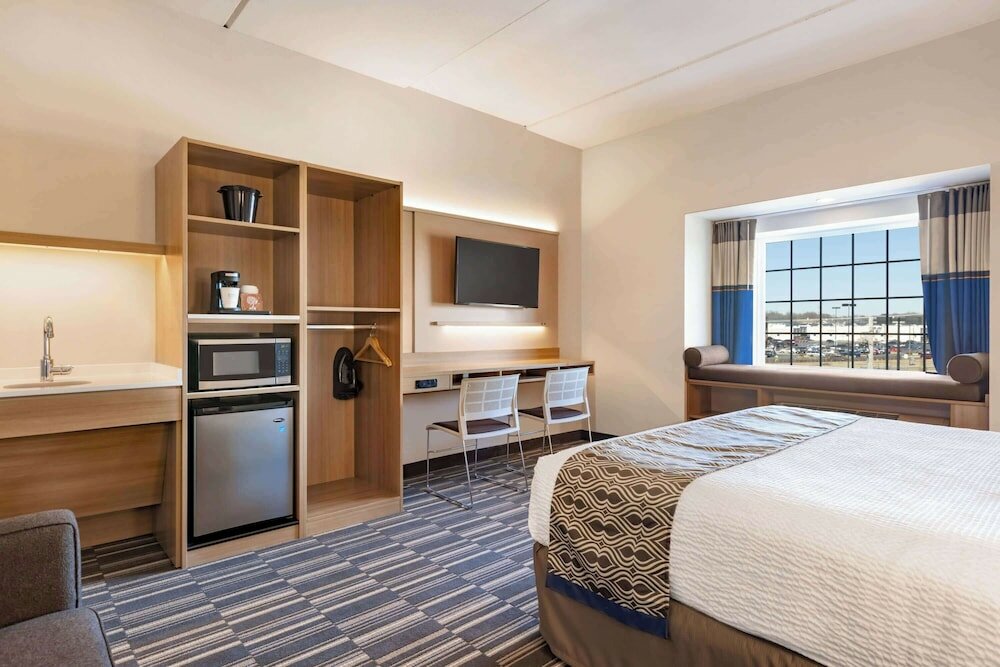 Фото Microtel Inn & Suites by Wyndham Gambrills
