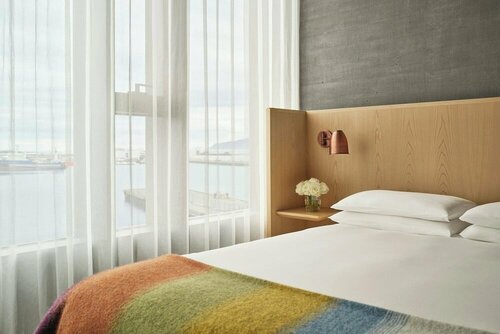 Внешний вид отеля The Reykjavik Edition в Рейкьявике, фото 3