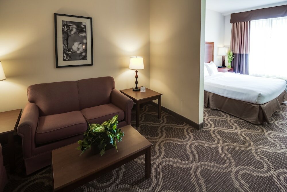 Фото Ashmore Inn and Suites