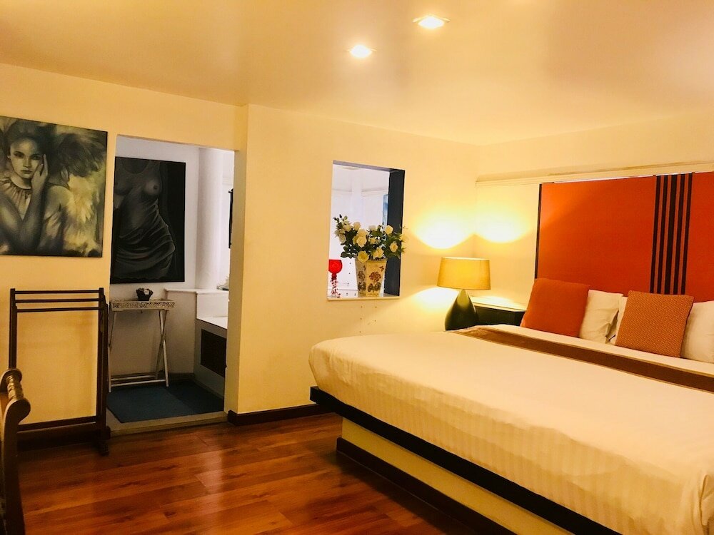 Фото отеля 2