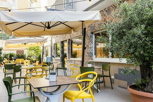 Гостиница Adesso Hotel в Италии