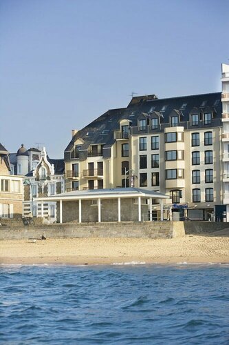Гостиница Escale Oceania Saint Malo в Динане
