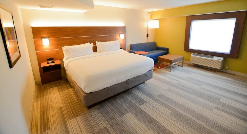 Фото Holiday Inn Express Pittsburgh-Bridgeville, an Ihg Hotel