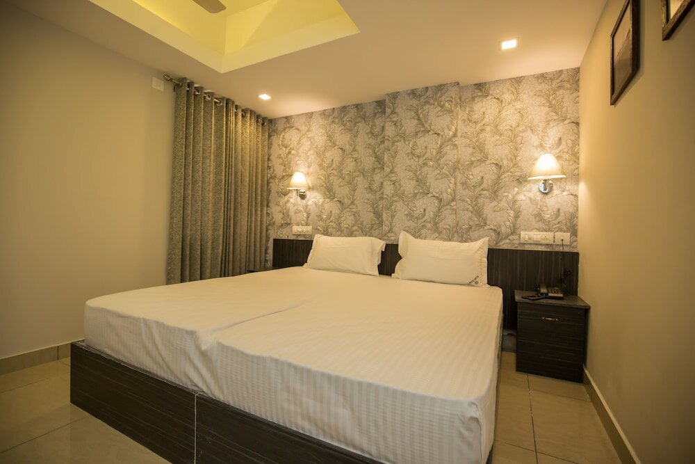 Фото South Gate Residency