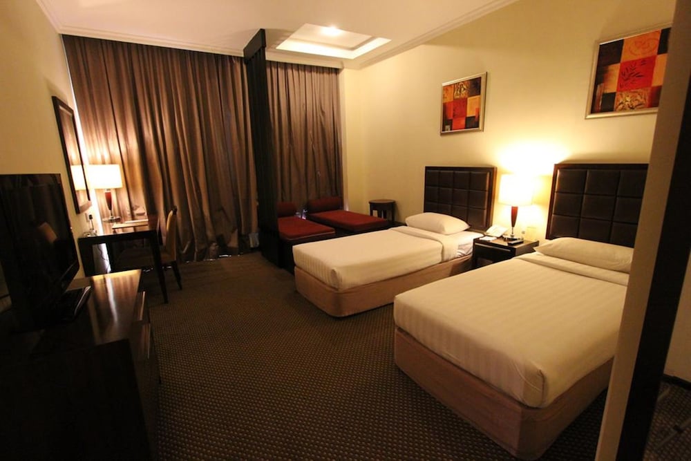 Фото Harmoni One Convention Hotel & Service Apartments