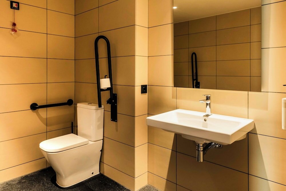Фото EasyHotel Barcelona La Sagrera