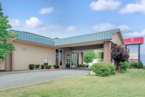 Гостиница Ramada by Wyndham Spokane Valley в Спокан-Вэлли