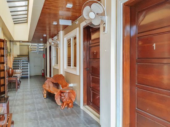 Фото RedDoorz @ Caimito Drive Dampas