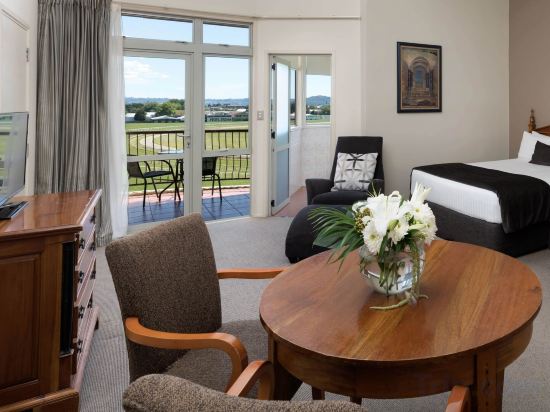 Фото Arawa Park Hotel