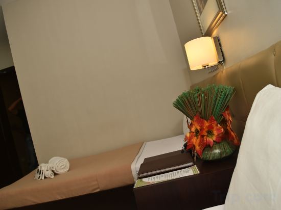 Фото Columbus Plaza Hotel