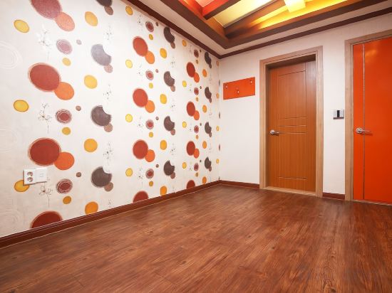 Фото Daejeon Yongjeon Happy Tower