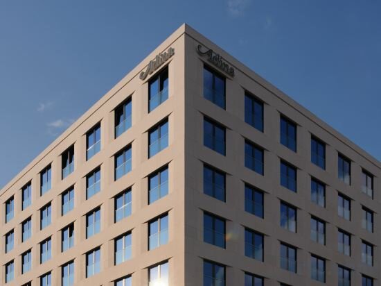 Фото Adina Apartment Hotel Wiesbaden