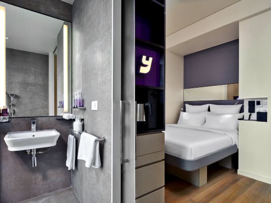 Фото Yotel Singapore Orchard Road