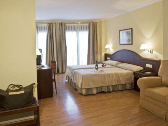 Фото отеля 3