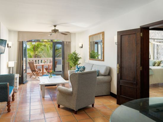 Фото Regency Country Club Apartments Suites