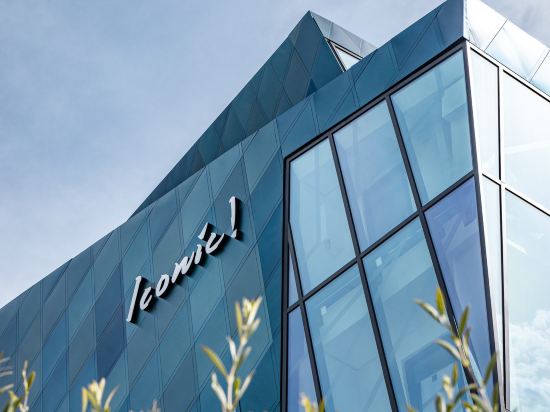 Фото DoubleTree by Hilton Nice Centre Iconic