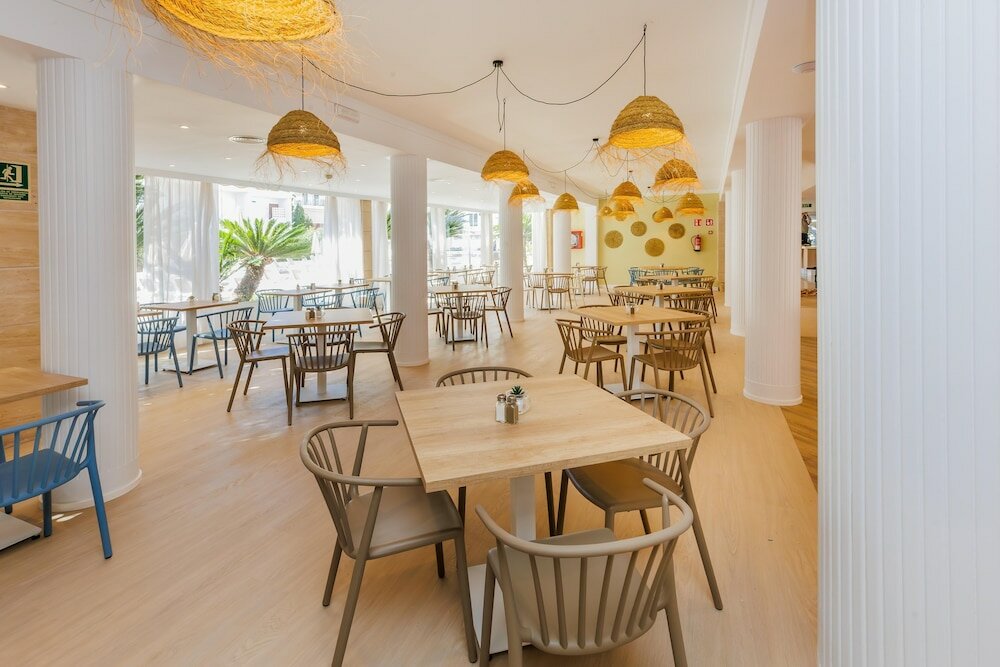 Фото Hotel Alondra