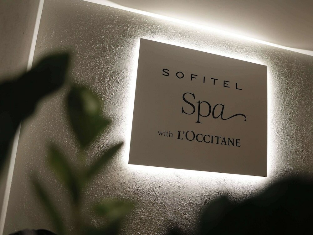 Фото Sofitel Queenstown Hotel and SPA