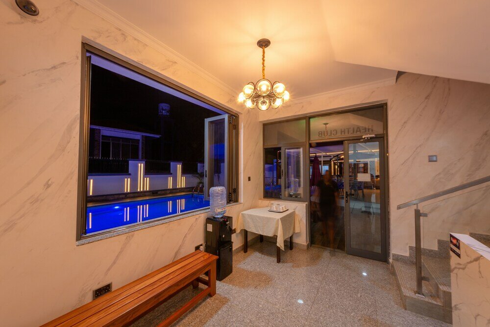 Фото Emperor Hotels