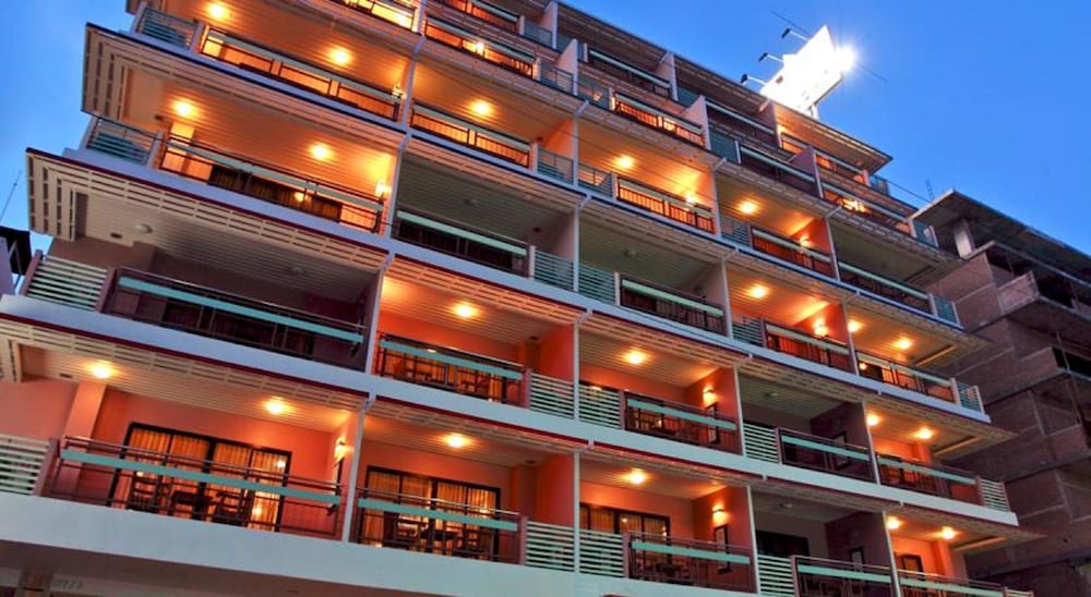Фото Pattaya Loft Hotel