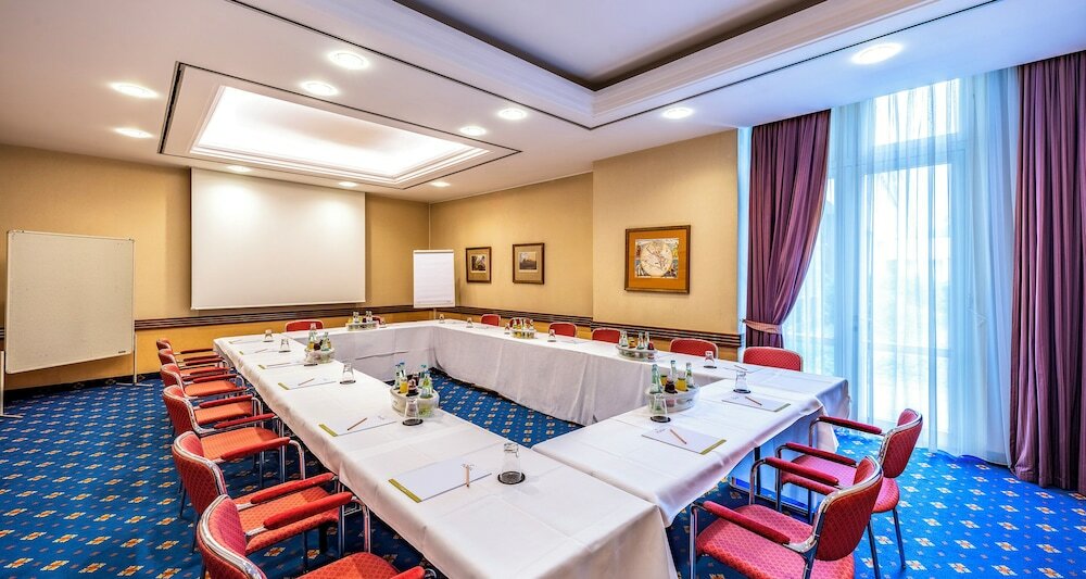Фото Plaza Schwerin, Sure Hotel Collection by Best Western