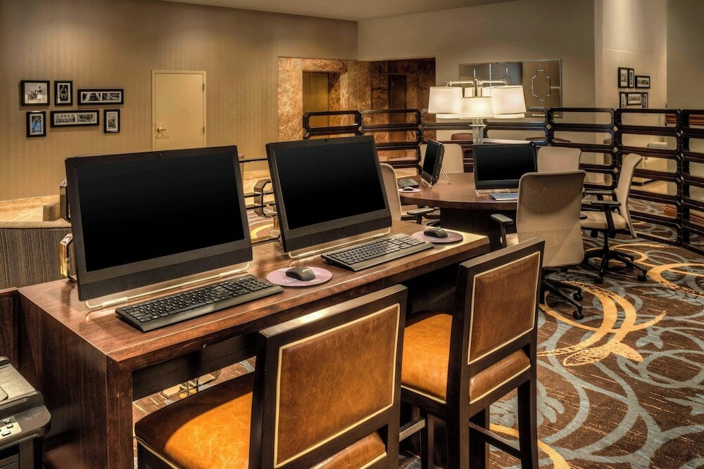 Фото Sheraton Columbus Hotel at Capitol Square