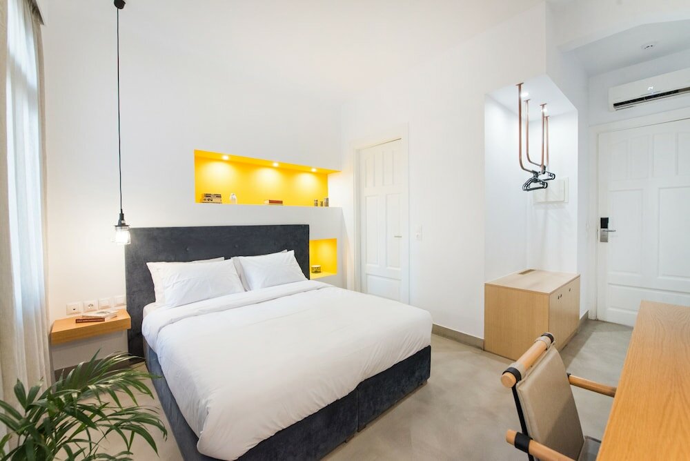 Фото MONK Monastiraki Suites