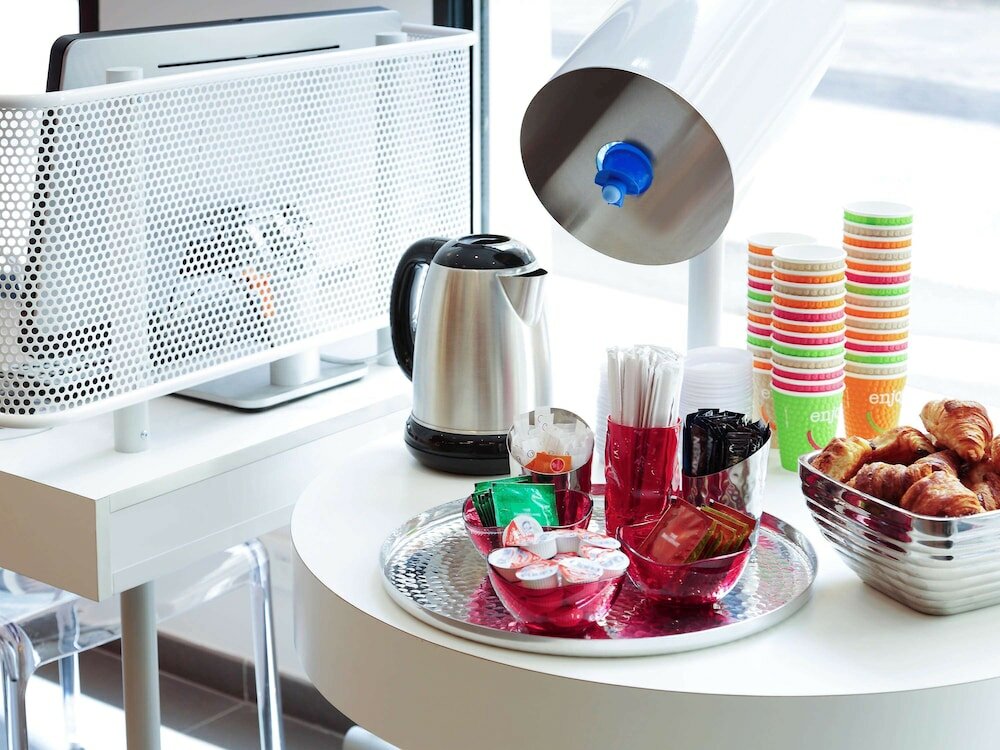 Фото Hotel ibis Styles Montpellier Centre Comedie