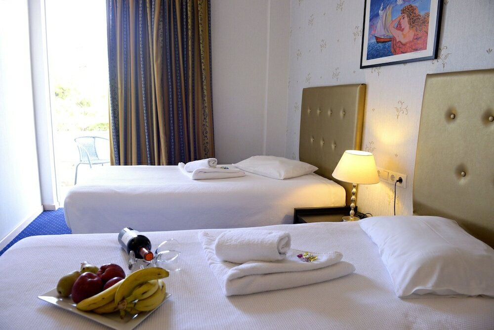 Фото Phidias Hotel