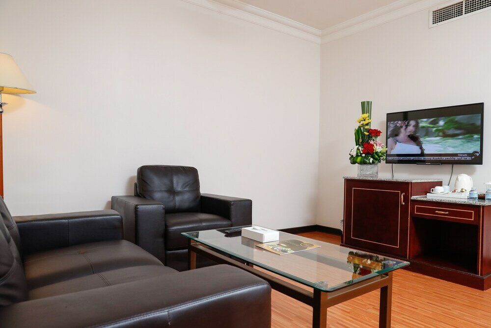 Фото Taj Plaza Hotel