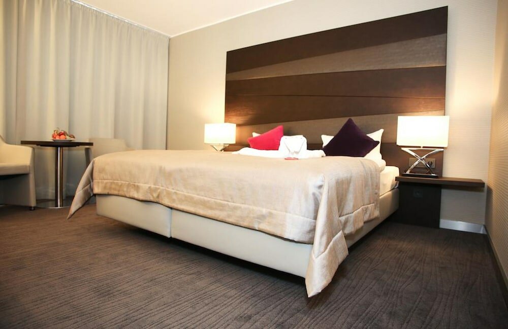 Фото Отель Alvisse Parc