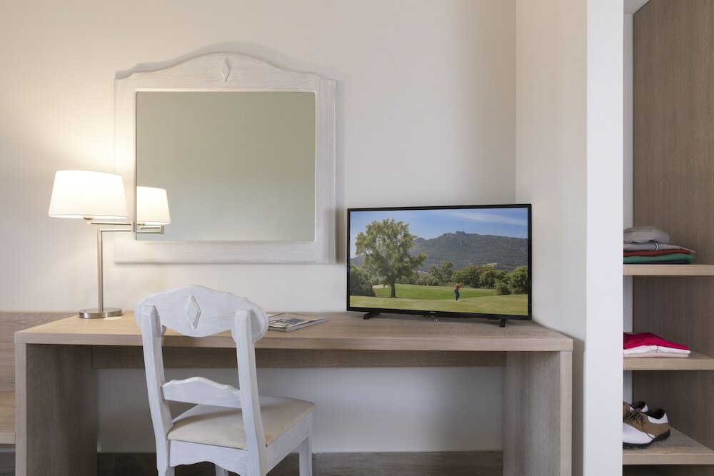 Фото Курортный отель Is Molas Resort