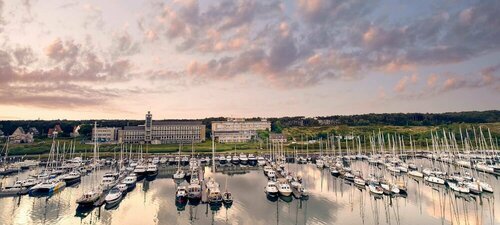 Внешний вид отеля WestCord Hotel Schylge в Вест-Терсхеллинге, фото 2