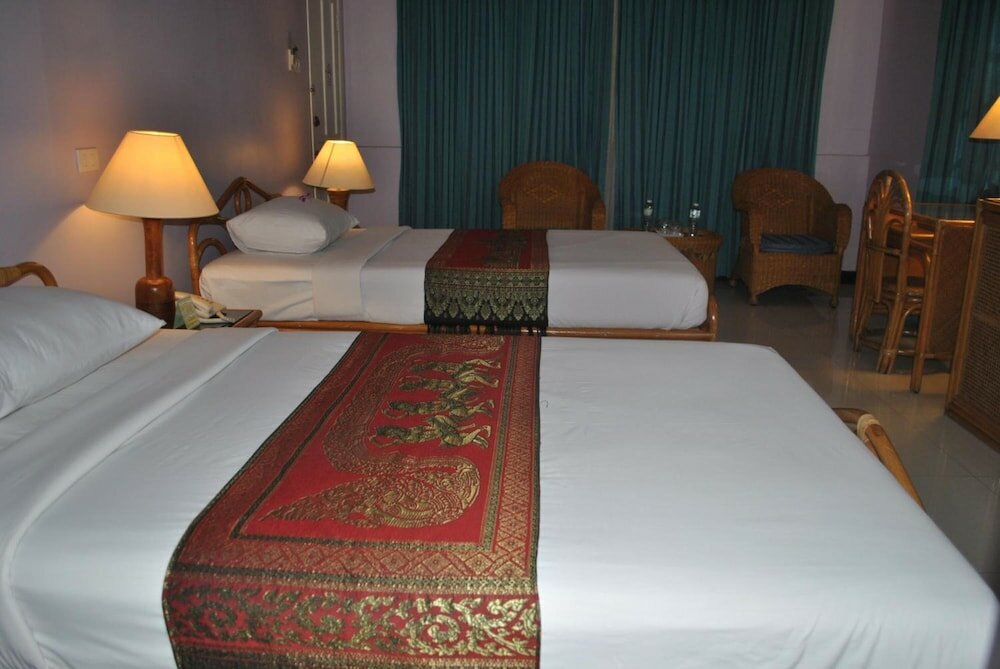 Фото Day Inn Hotel