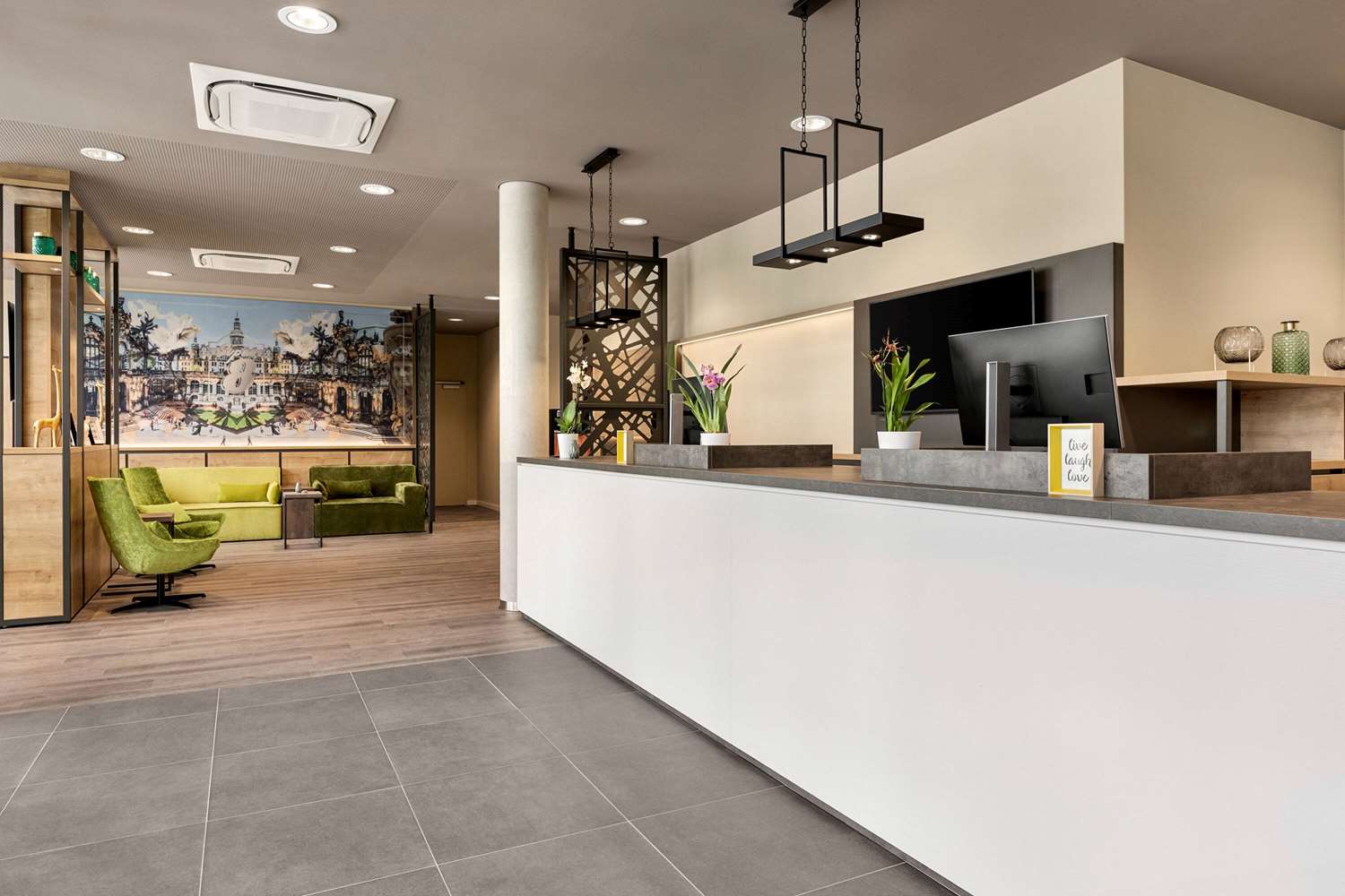 Фото Super 8 by Wyndham Dresden