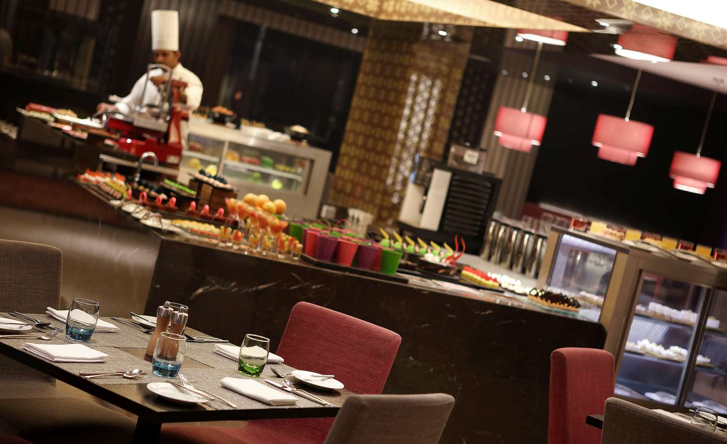 Фото Hilton Bangalore Embassy GolfLinks