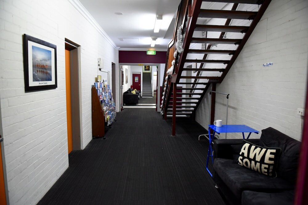 Фото The Emperors Crown Hostel