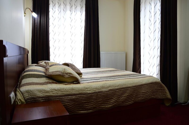 Фото Parlament Hotel