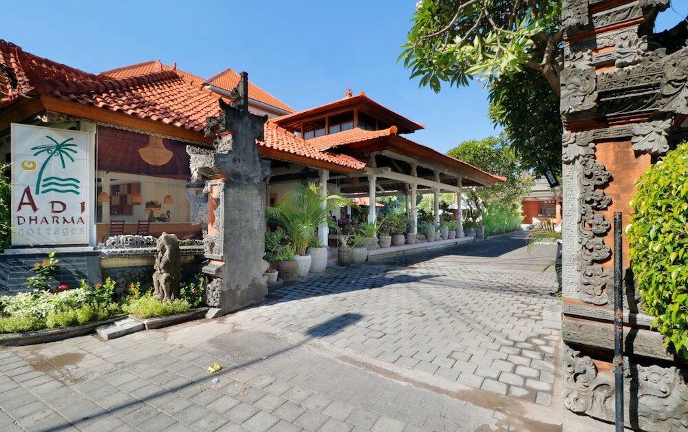 Фото Adi Dharma Hotel Legian